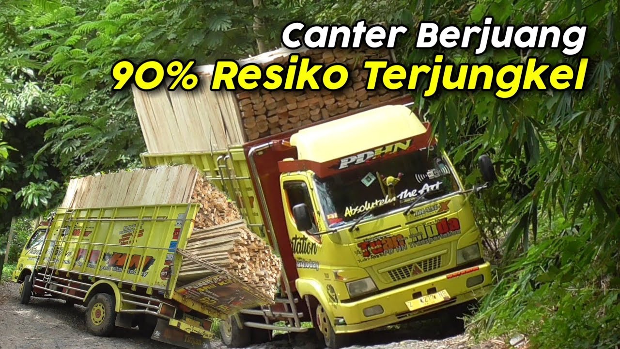 Perjuangan Truk Canter Bermuatan Kayu Di Jalan Extrime Bagaikan Sungai Kering
