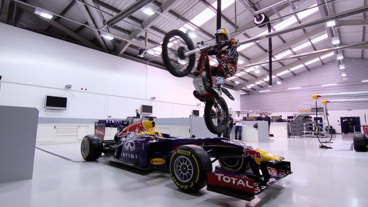 Dougie Lampkin Tours Red Bull Racing (VIDEO) Racing News