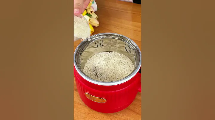 You say it is a rice cooker, but it is actually a multifunctional electric cooker with a handle