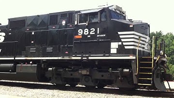 NS Dash9-40CW idling
