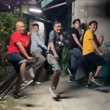 Bapak-bapak joget PAPI CHULO