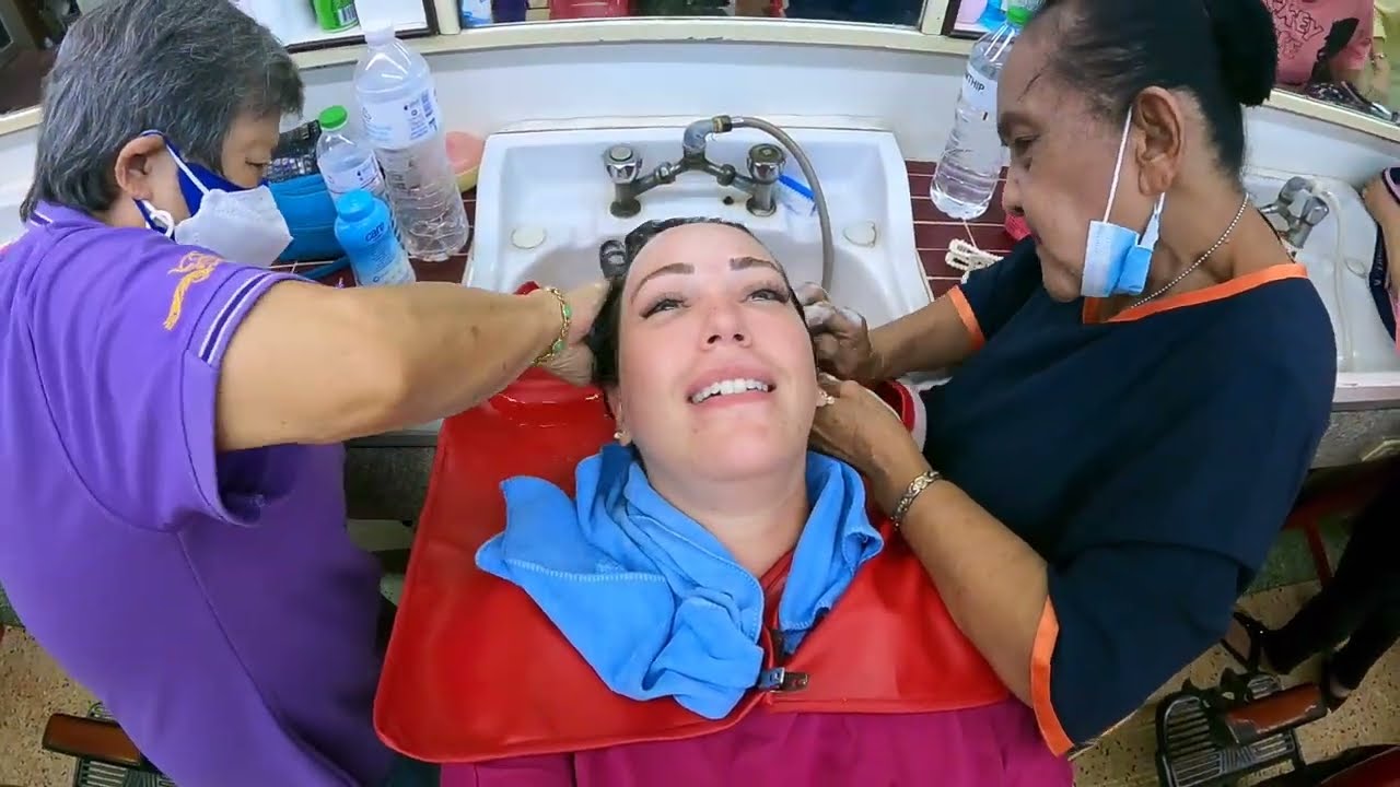 Dos viejitas lavan mi cabello en antigua peluquería china 🇹🇭💆‍♀️