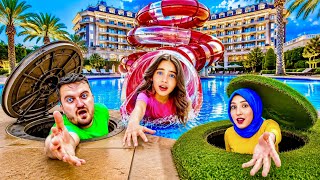 Eli̇f Si̇nem Otelde Saklambaç ‼️ Eyvah Annem Bi̇zi̇ Ele Verdi̇ 