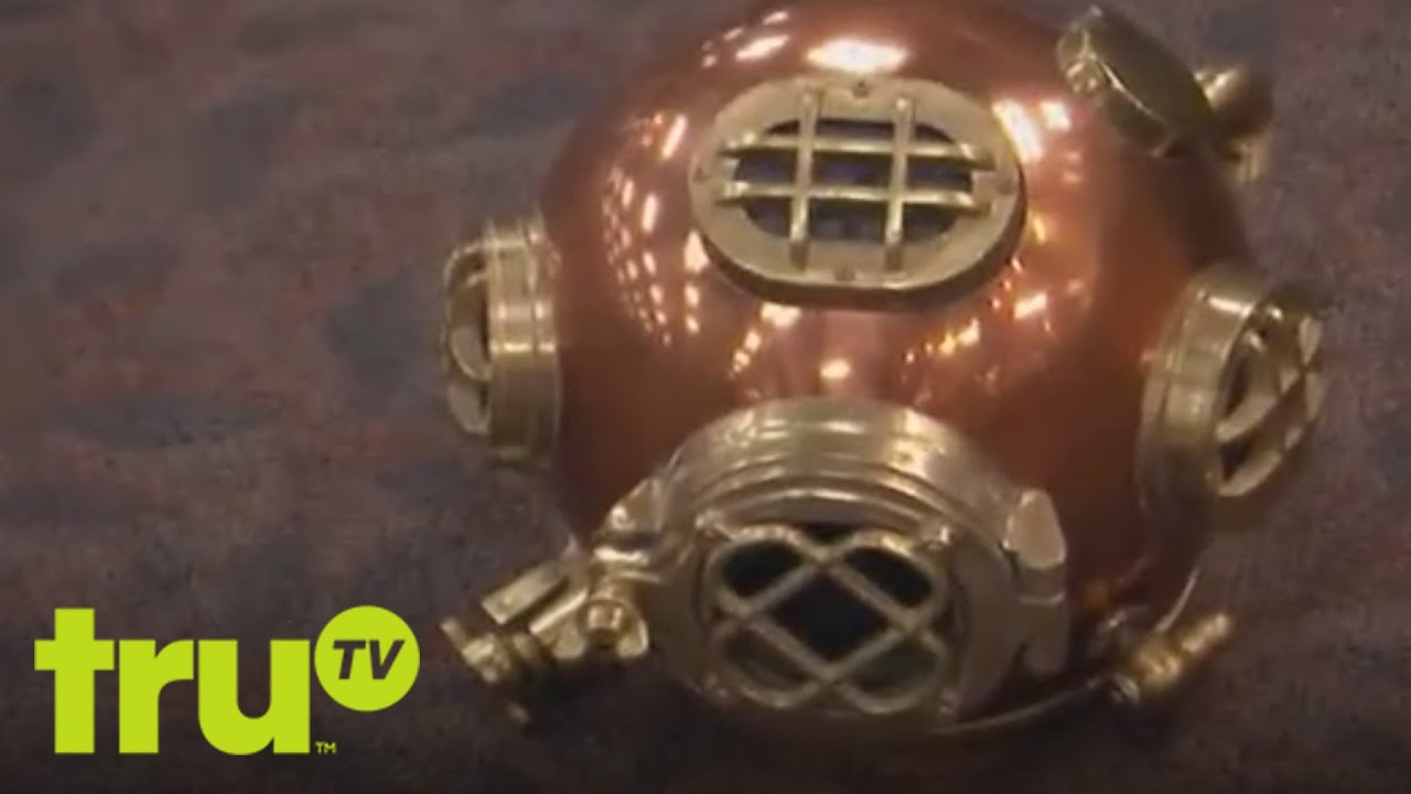 Diving Deep - Les drives a hard bargain when some guys show up with an old-fashioned diving helmet.