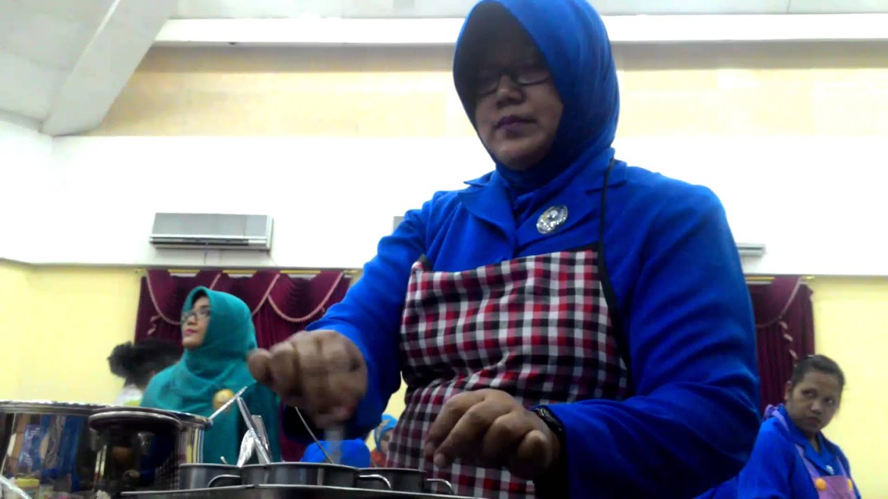 Serunya ibu  ibu jalasenastri  lomba hias jelly art YouTube