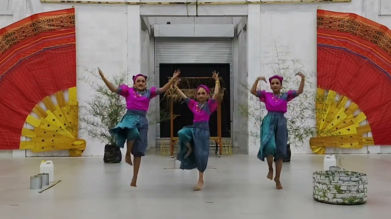 JUARA 1 TARI PADA KEGIATAN LOMBA FLS3N KAB. MAJENE DARI SD NEGERI 4 TANJUNG BATU