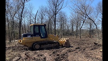 Cat 953C and Kobelco SK210 clearing 1.9 acres!!