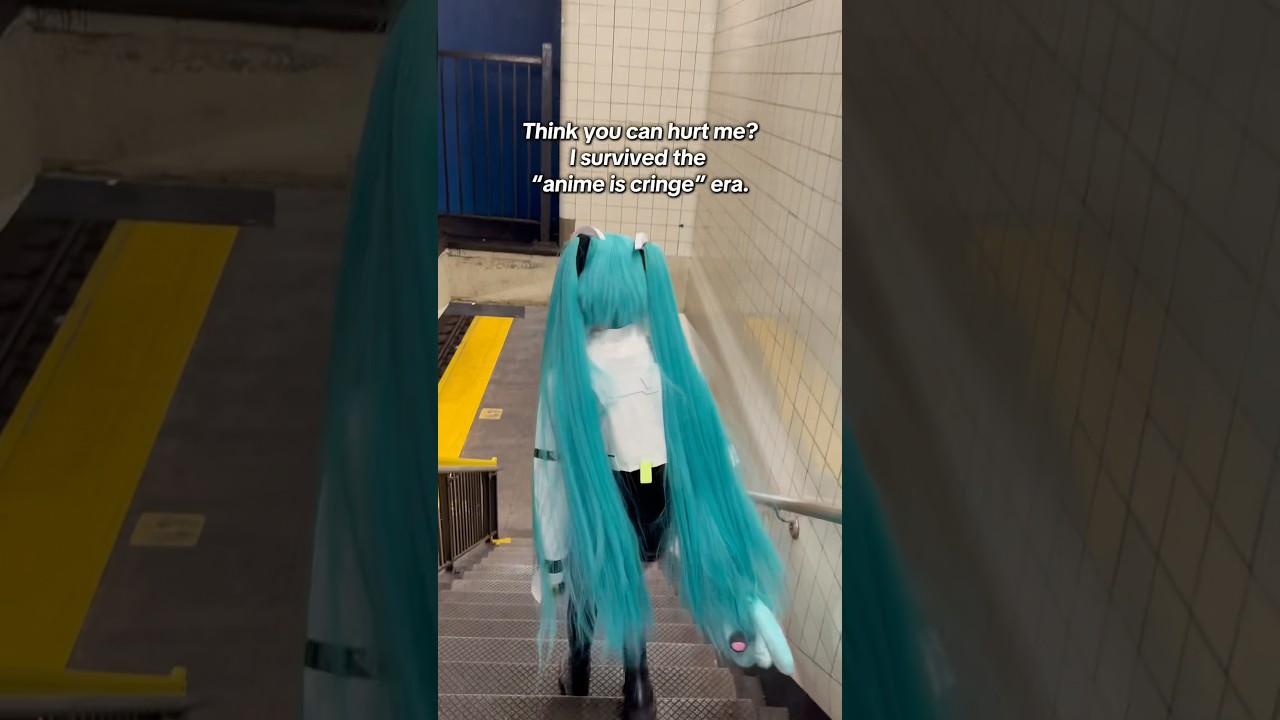 we walked so they could run🫡 #miku #hatsunemiku #hatsunemikucosplay #cosplay #anime #otaku #manga