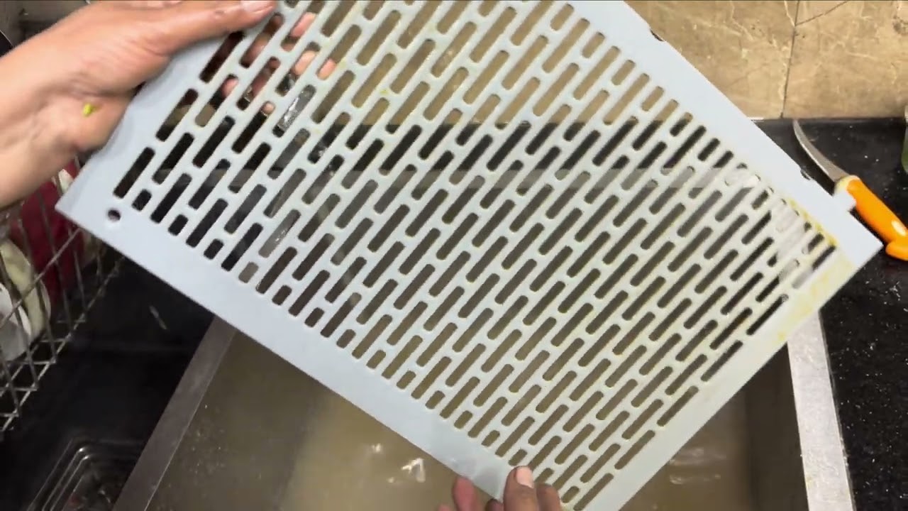 How to clean chimney filter in 2 minutes ✅🧼🧽 