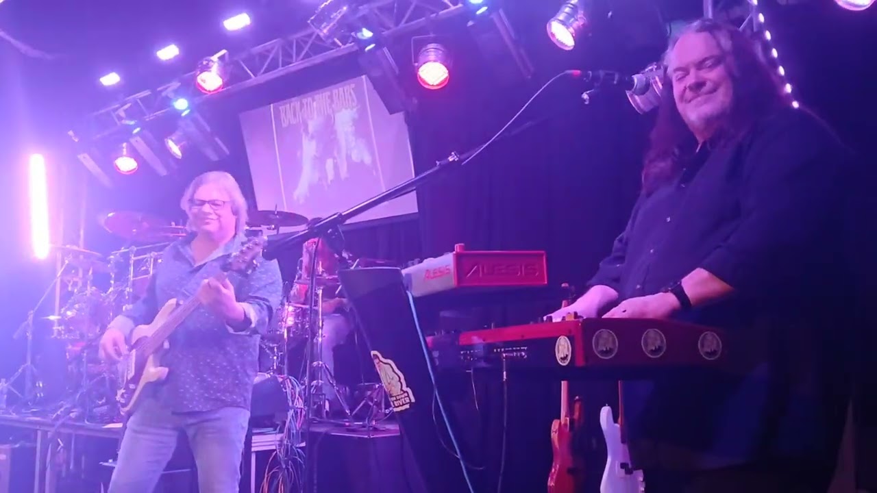 In To The Night - Back To The Bars