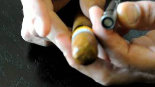 HOW TO USE A CIGAR PUNCH PERFECT CUT EVERYTIME!