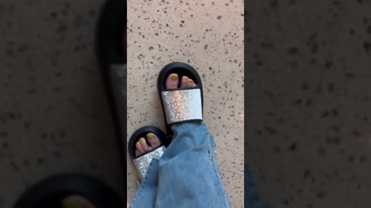 Bling Sandals: Trendy & Amazing 