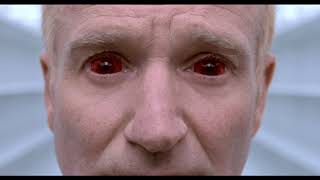 Sy's nightmare elements - One Hour Photo (2002)