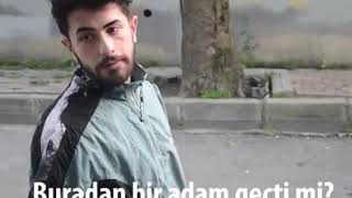 Burdan Bı Adam Gectimi ?