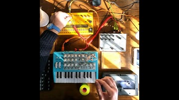 Arturia Microbrute SE, Behringer RD6, Microcosm Hologram in Sunny jam