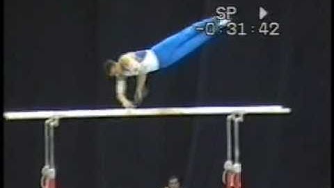 parallel bars.back uprise to support with 1/2