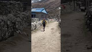 Roland Hunter near Pheriche on his FKT run from Lukla to EBC