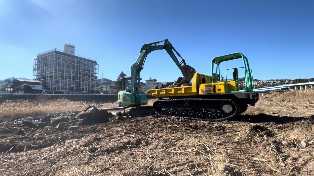 tsuchi wo kuroradanpo de hakobemashita