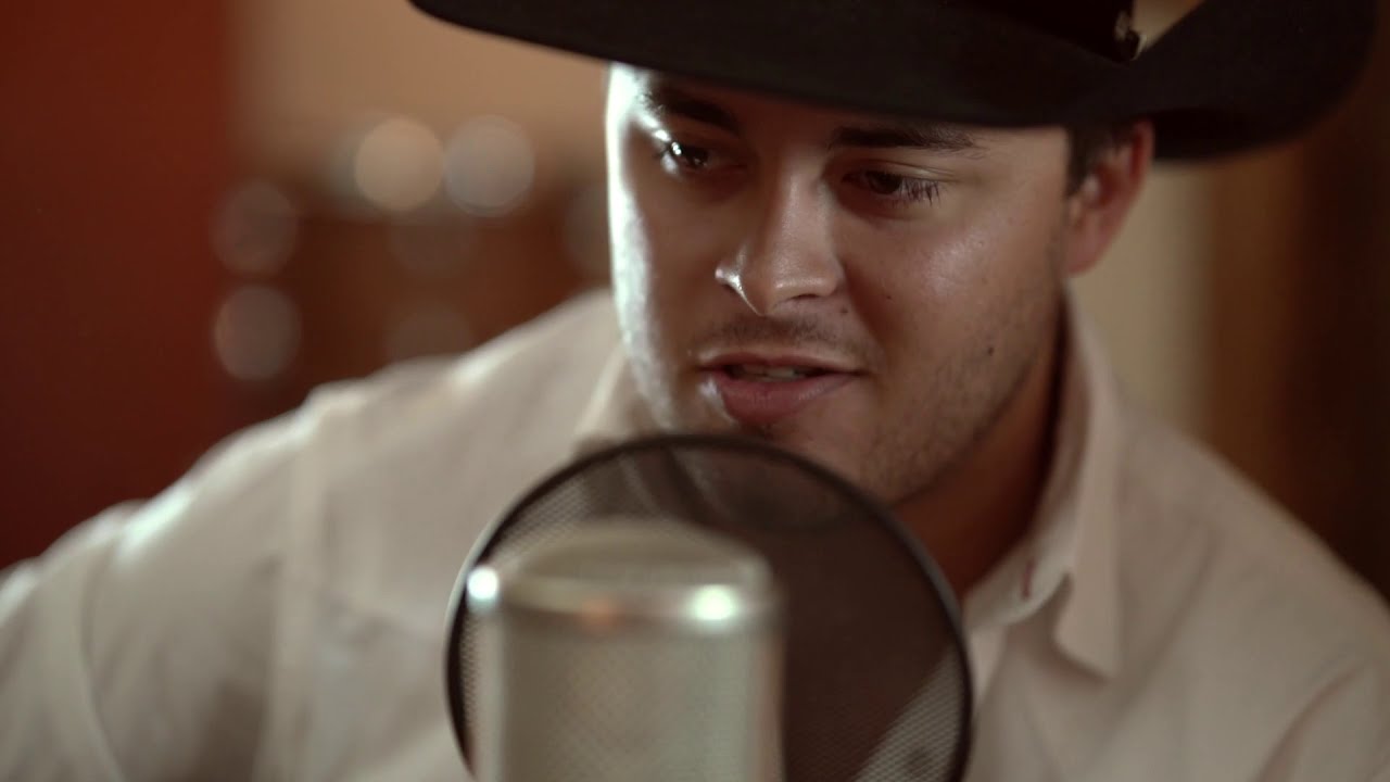 Tonton Clay Hollis - Anybody Lovin' You Lately (Official Acoustic Video) di YouTube Tonton Clay Hollis - Anybody Lovin' You Lately (Official Acoustic Video) di YouTube