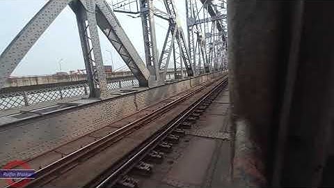 Dankuni Sealdah Local on Bally Bridge