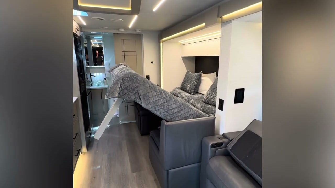 New 2026 Newmar Freedom Aire Footage (including Murphy bed!) 