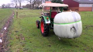 Deutz D30 vs. Silageballe