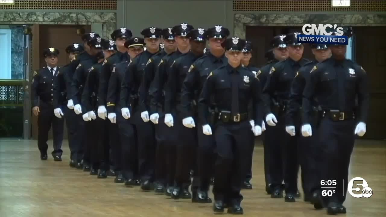 Cleveland police host expedited hiring event - YouTube