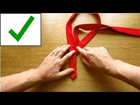 How to Tie a Tie on table - Half Windsor knot