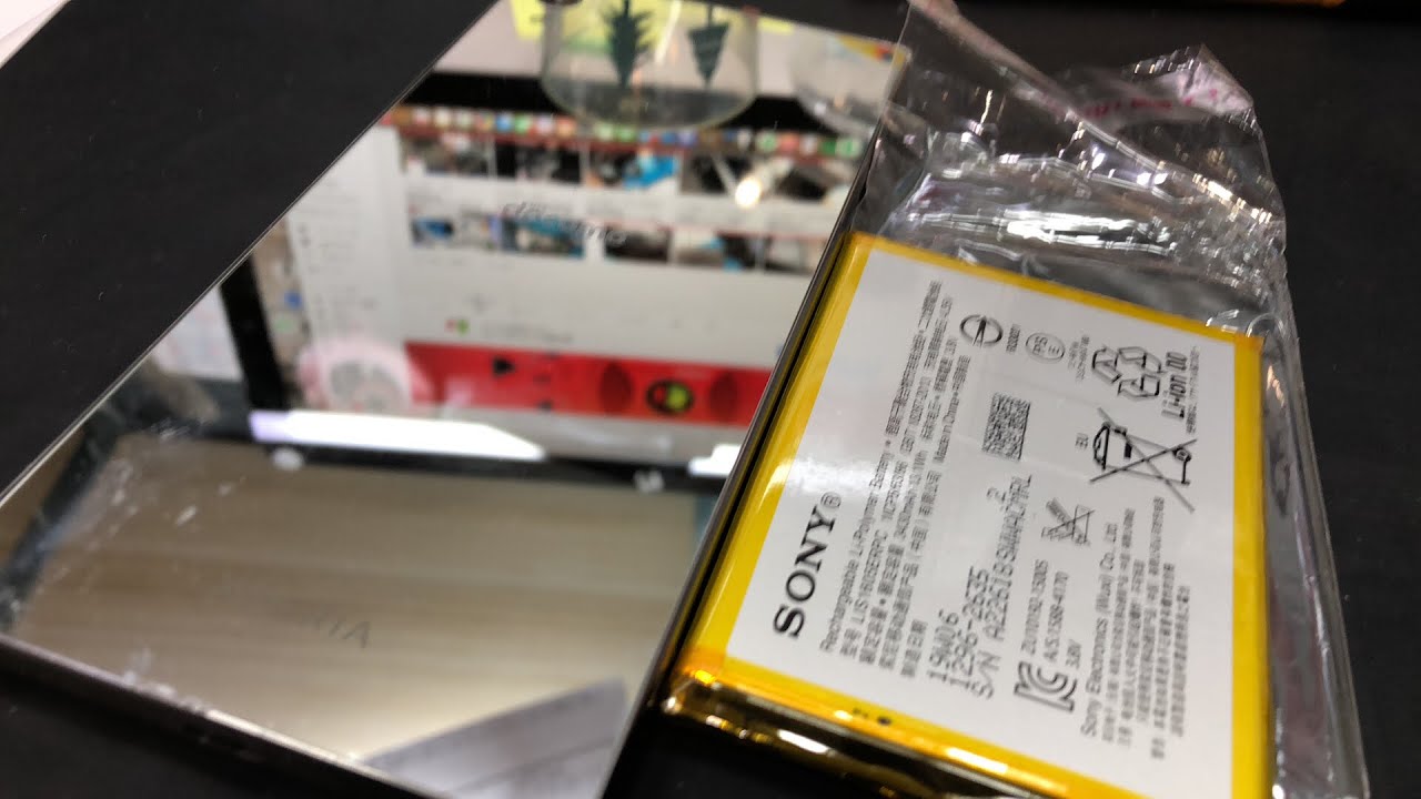 Xperia Z5 Premium SO-03Hバッテリー交換修理分解 - YouTube
