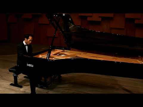 Comme au Premier Jour (めぐり逢い) Music by André Gagnon 《FAZIOLI F308》(2011)