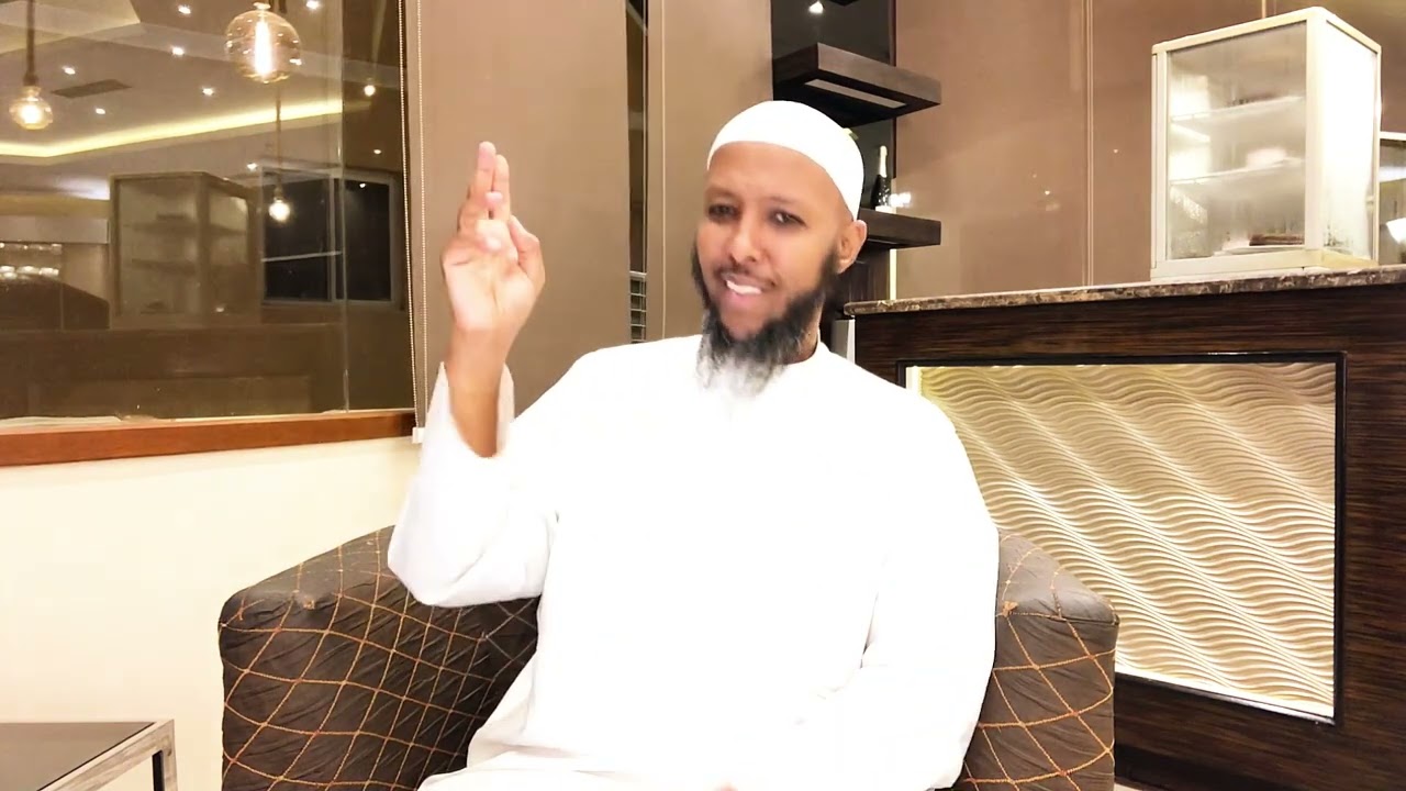 قصة مؤثرة مهندس هندي تلبسه جني فأتى راقي وقرأ عليه فخرج منه