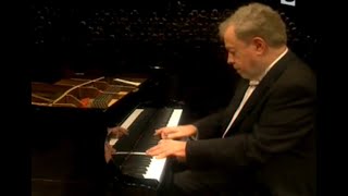 Nelson Freire ~ Beethoven Piano Concerto no. 5, Emperor ~ 2008