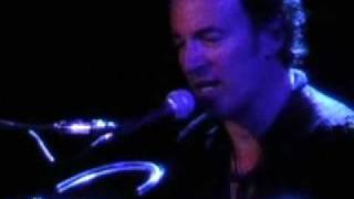 Racing In The Street (solo piano) Bruce Springsteen 4/25/2005 Detroit