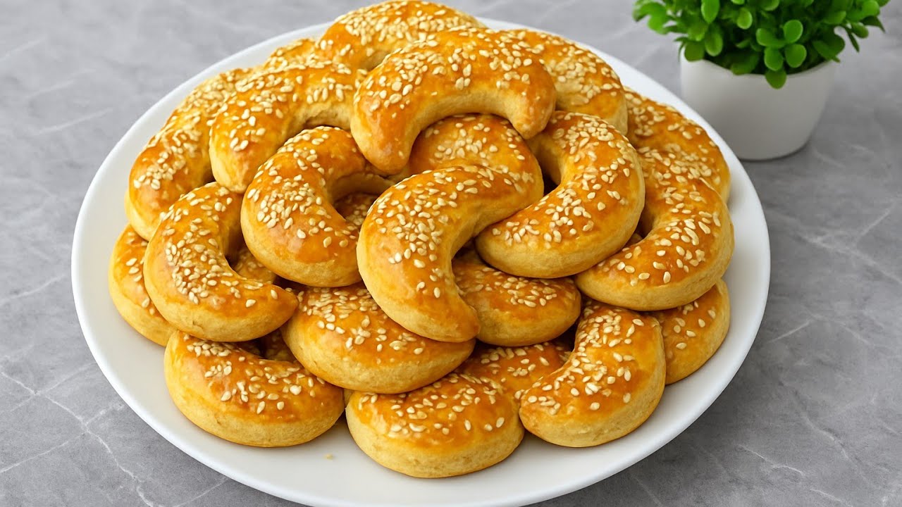 حلوه العشر دقائق لشرب الشاي بدون زبده بمكونات متواجده في البيت سهله وسريعه ولذيذ