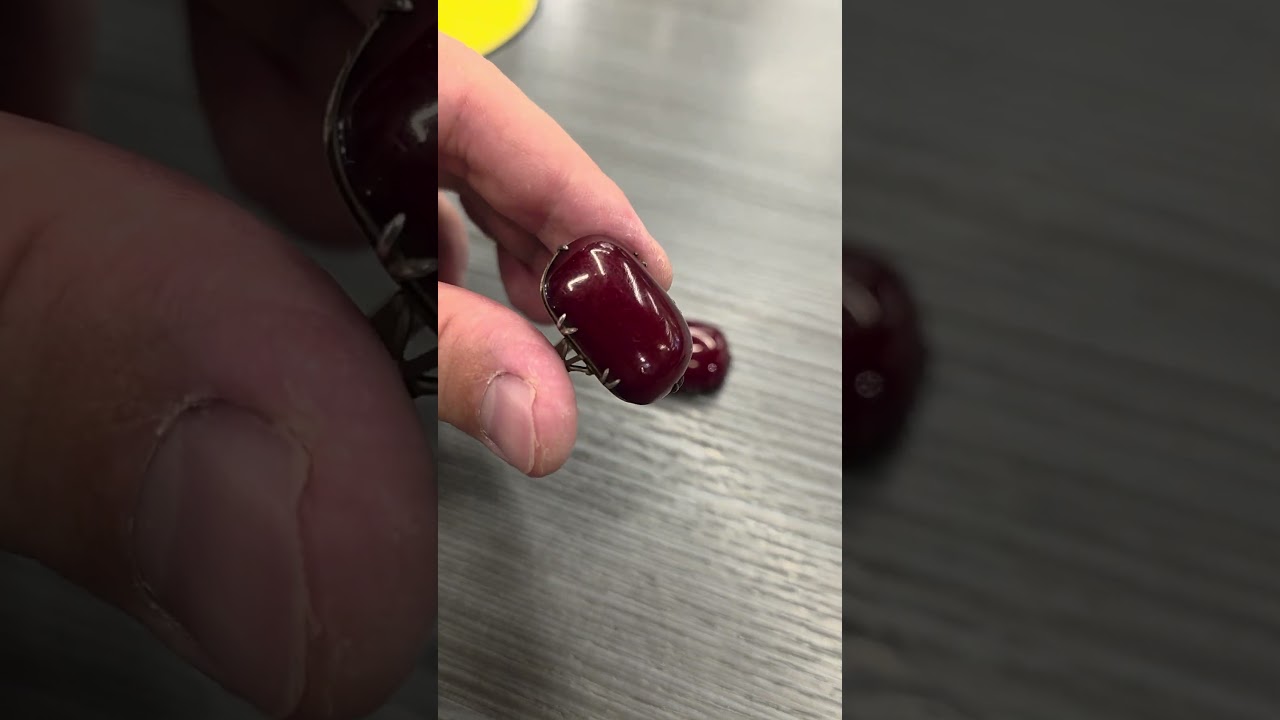 АНТИКВАРНЫЙ ВИШНЕВЫЙ БАКЕЛИТ с БАРАХОЛКИ!🍒 ANTIQUE CHERRY BAKELITE from the FLEA MARKET!🍒