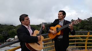 Video thumbnail of "Mi Corazón Te Alaba Dúo Voces y Cuerdas Para Cristo"