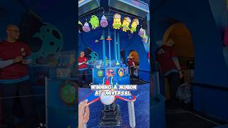 Winning a Minion Plushie!! 😱 #minions #universalstudioshollywood #minion