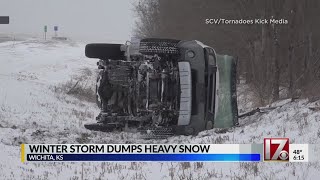 Winter storm dumps heavy snow in Kansas
