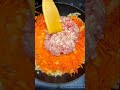 Гречка с фаршем и овощами на сковороде