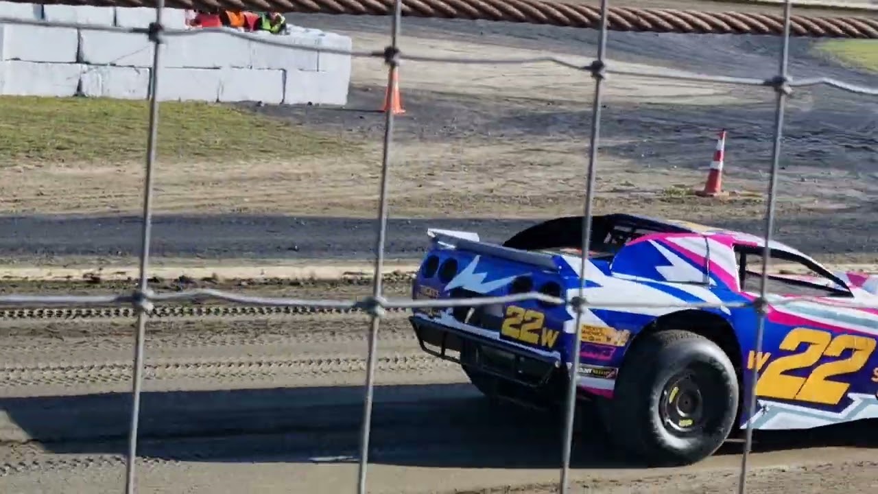 Trickys 22w DGH Motorsport.  Thursday night  Thunder, Dunedin