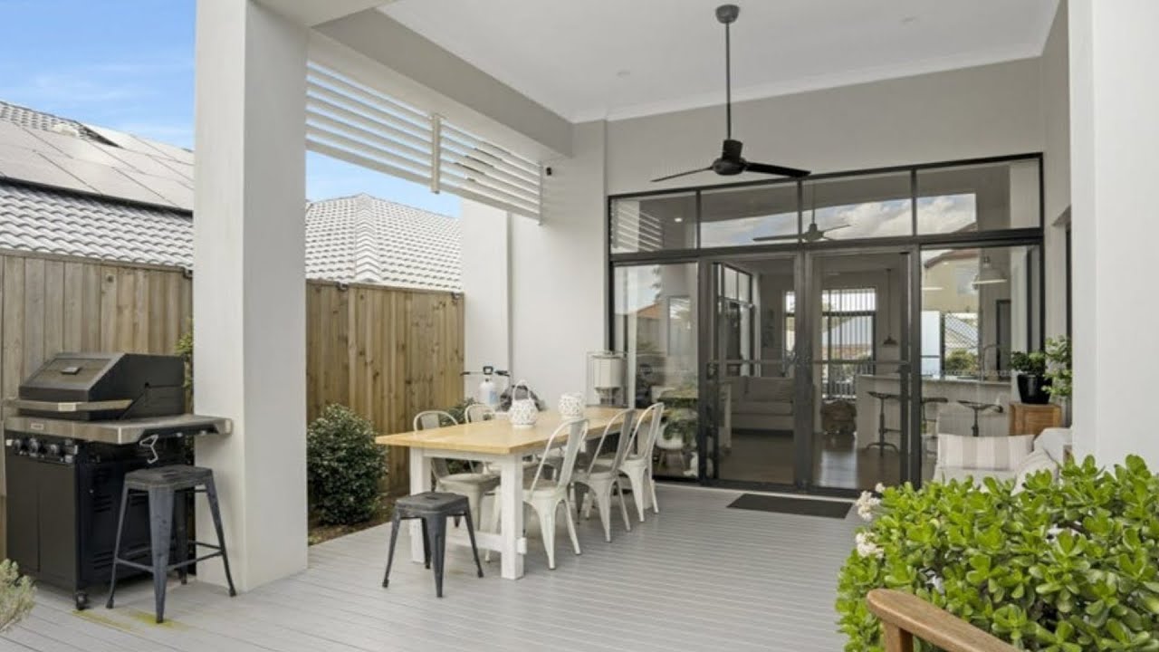 12 Grenada Court, VARSITY LAKES, Queensland