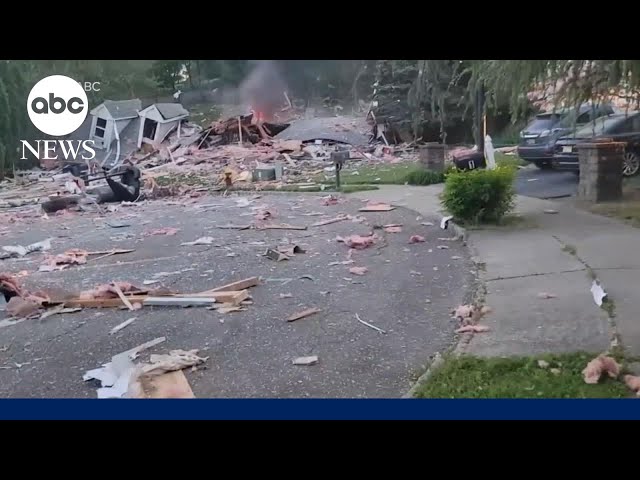 New Jersey home explosion kills retired Newark police officer, another man injured class=