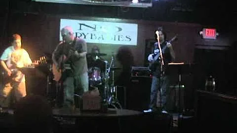 Reese Boyd plays Led Zeppelin's "Babe I'm Gonna Le...