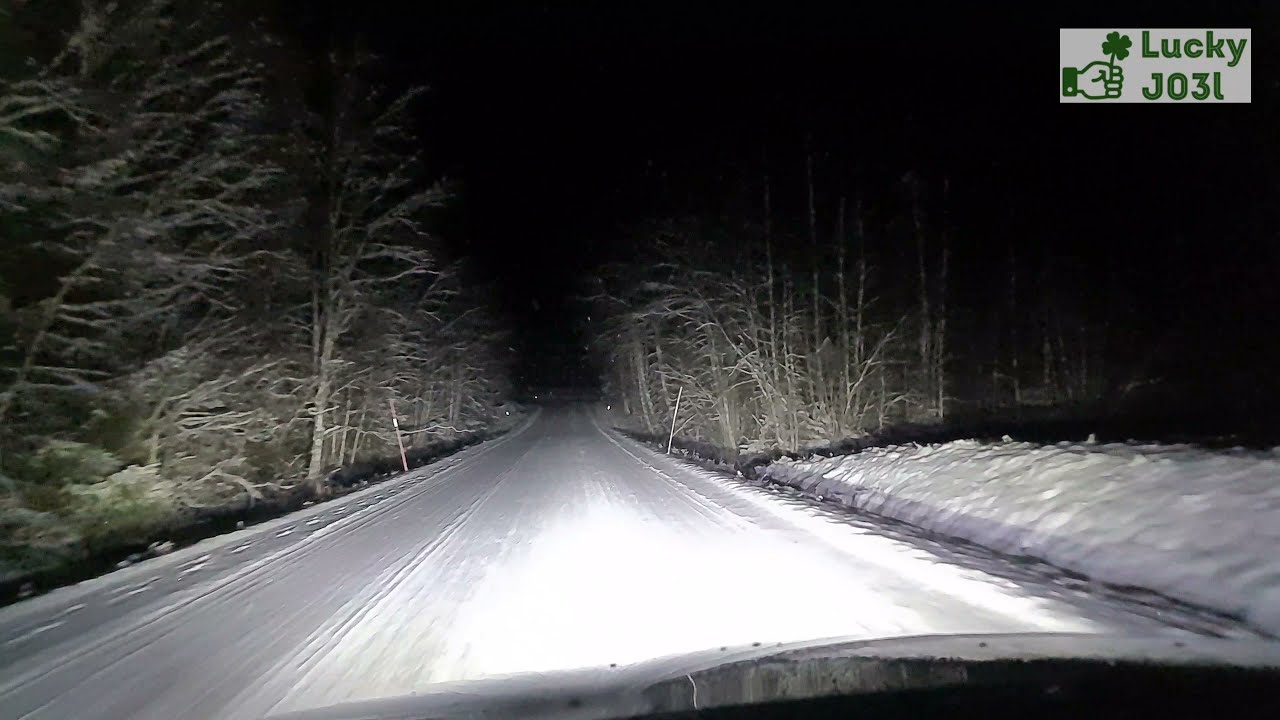 Biltemas LED-Ljusramp 200 watt. artnr: 42-487 ljusbild efter landsväg.