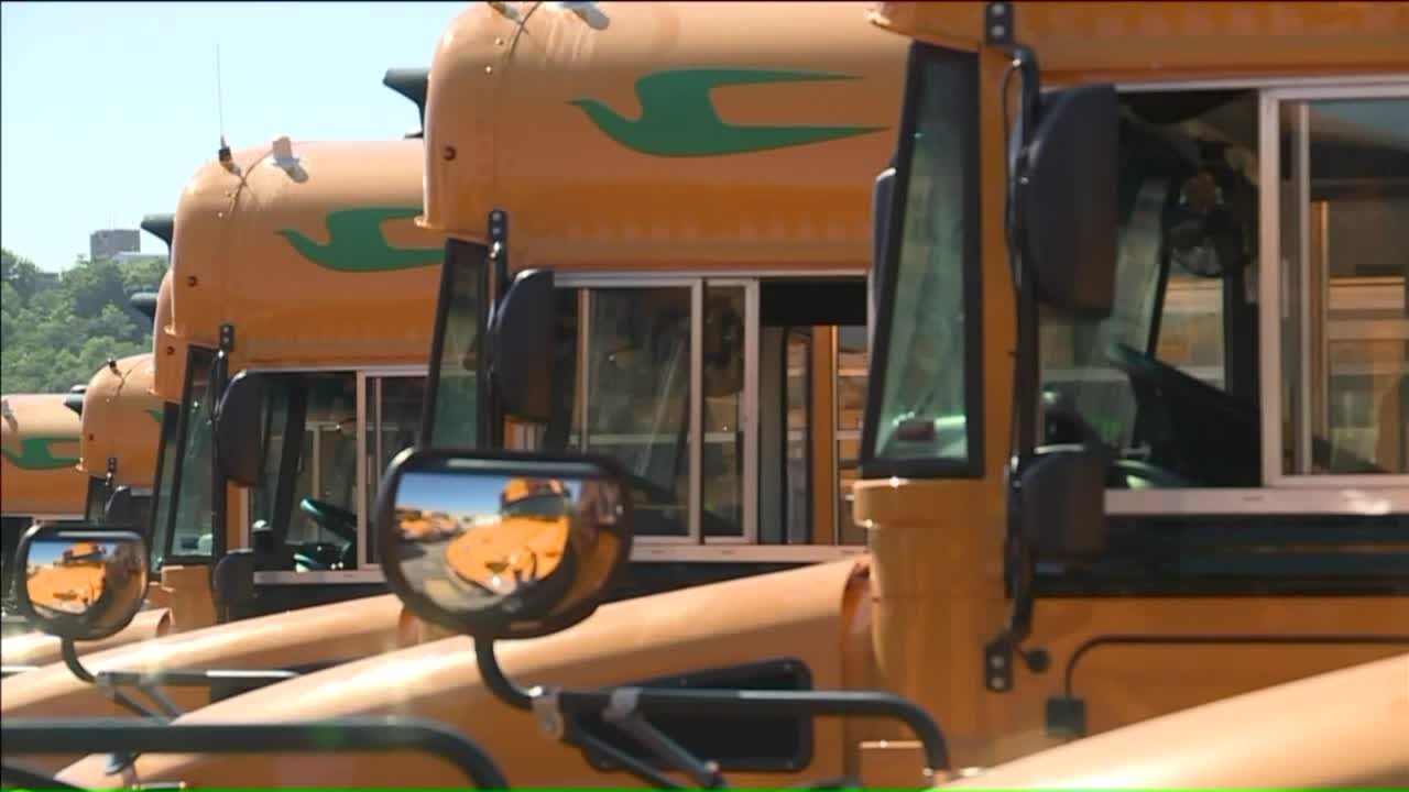 parents-frustrated-by-lack-of-answers-in-search-for-kids-on-kansas-city