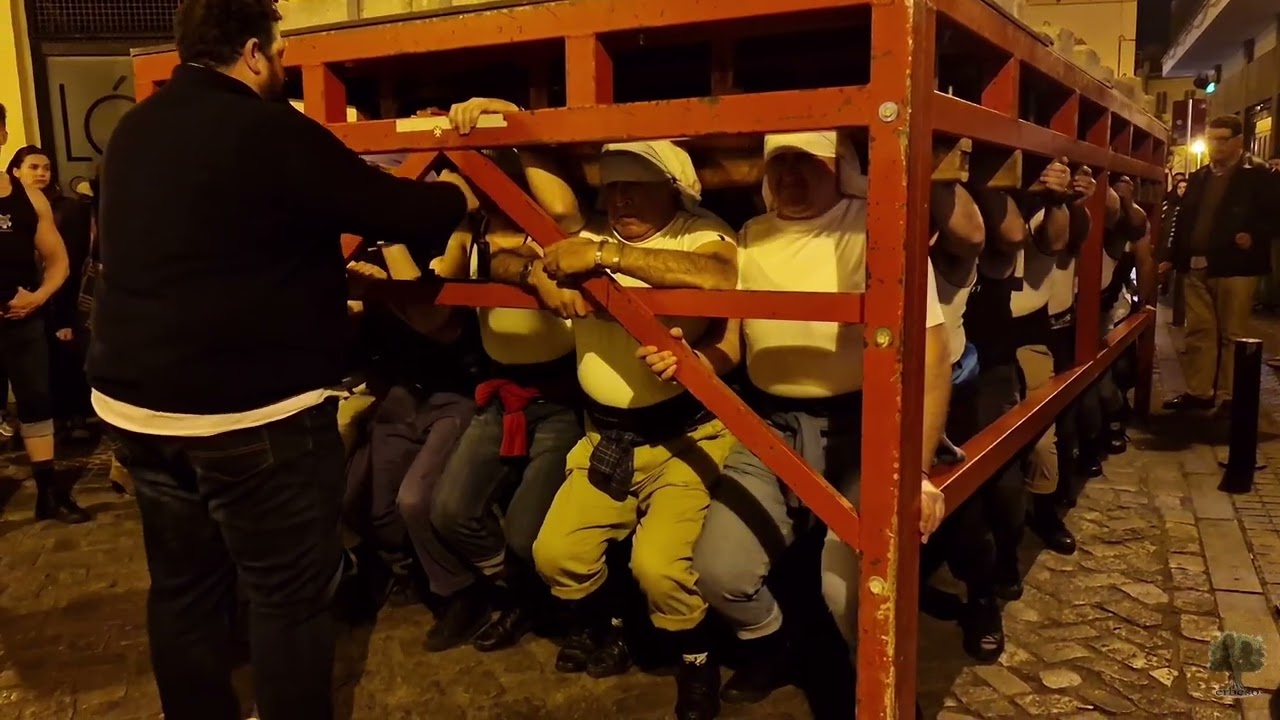 Ensayo de Costaleros del Misterio de la Amargura