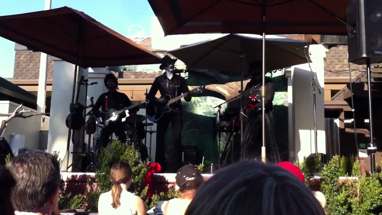 Steamboat Shenanigans -Steam Powered Giraffe