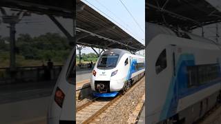 Big update on Sleeper Vande Bharat #train #railtrack #railway #railwaycontent #railwaycontent
