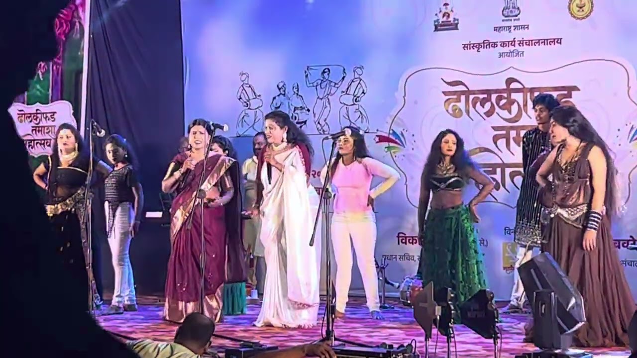 #खान्देशी #लोकगीत old is gold सुनंदा कोचुरे धुळेकर तमाशा नको दिवरे बाबा माले खेडागांव मा