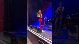 Delta Goodrem - Butterfly (Hearts On The Run Tour - London)